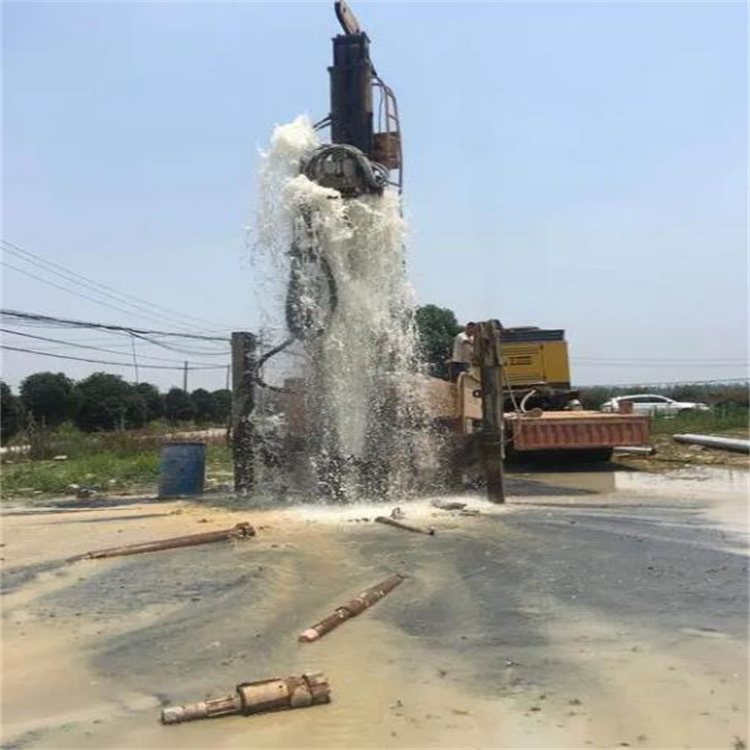 小型打井機(jī)——節(jié)省時(shí)間與成本的新選擇